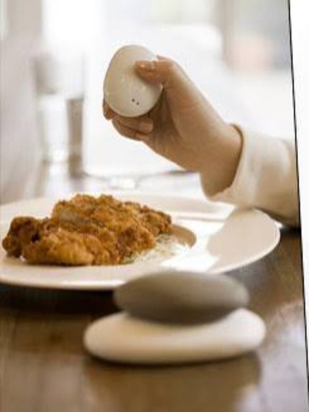 Toast Porcelan Salt And Pepper Shaker Balance